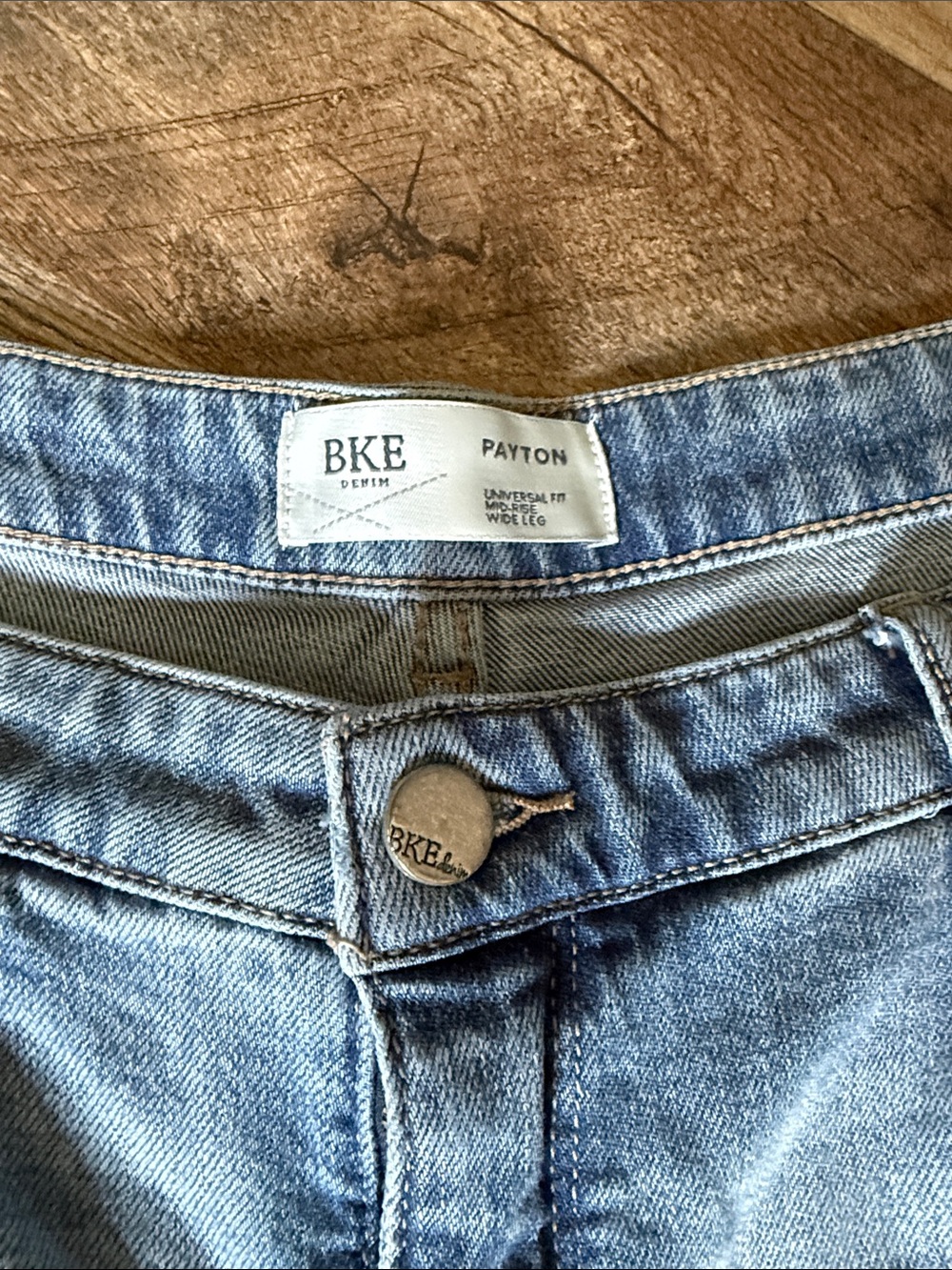 BKE Light Blue Straight Leg Women’s Jeans - Picture 3 of 6